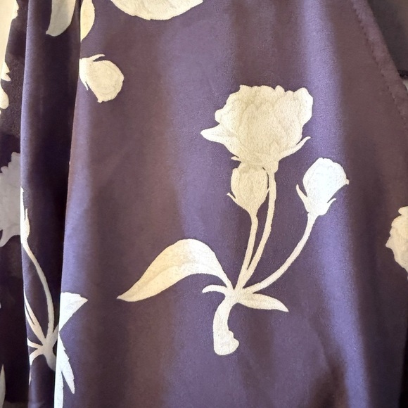 West Kei Floral V-Neck Blouse - Lavender and White - Picture 5 of 11